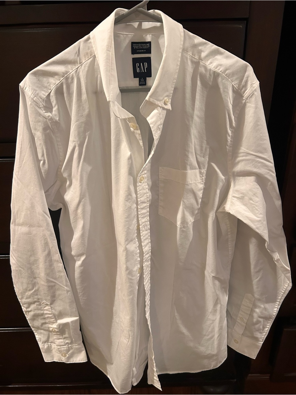 GAP Men's White Button-Down Long Sleeve Shirt